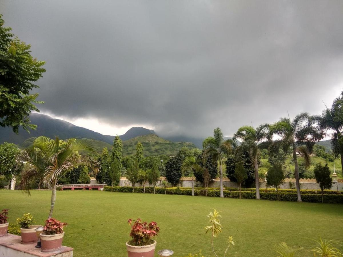 Meera Valley Resort By Nexottel Udaipur Eksteriør billede